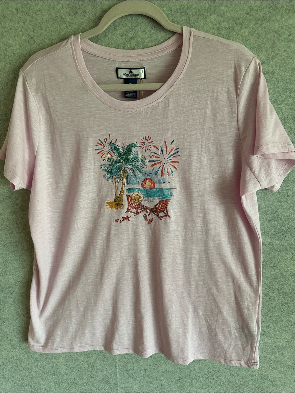 Island Collection women’s Pink Graphic Tee NWT